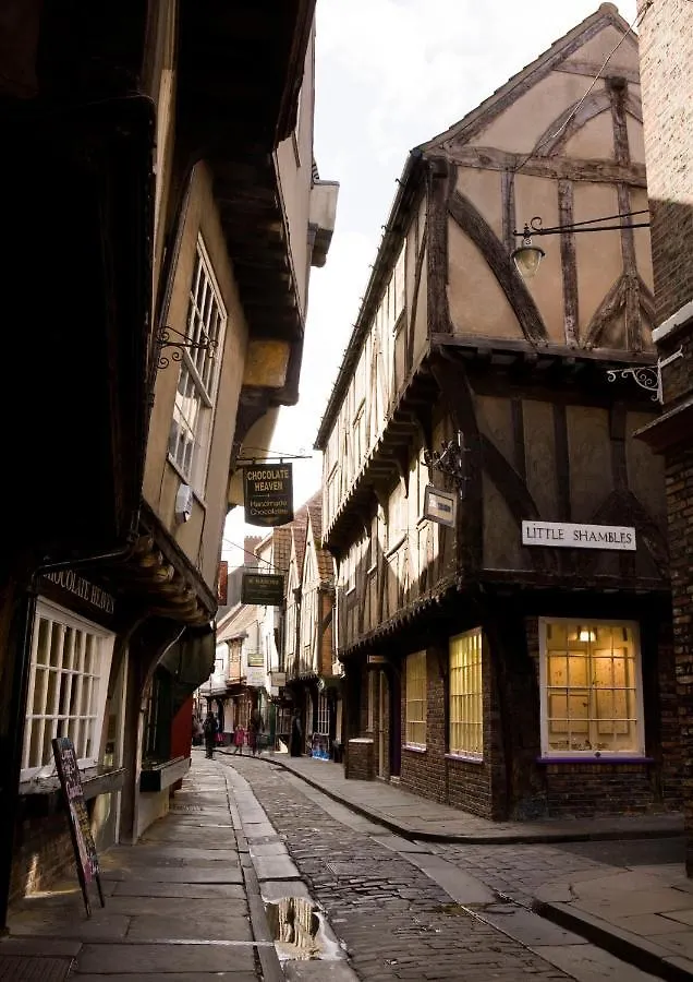 Shambles Suites In The Centre Of York, Sleeps 16 United Kingdom